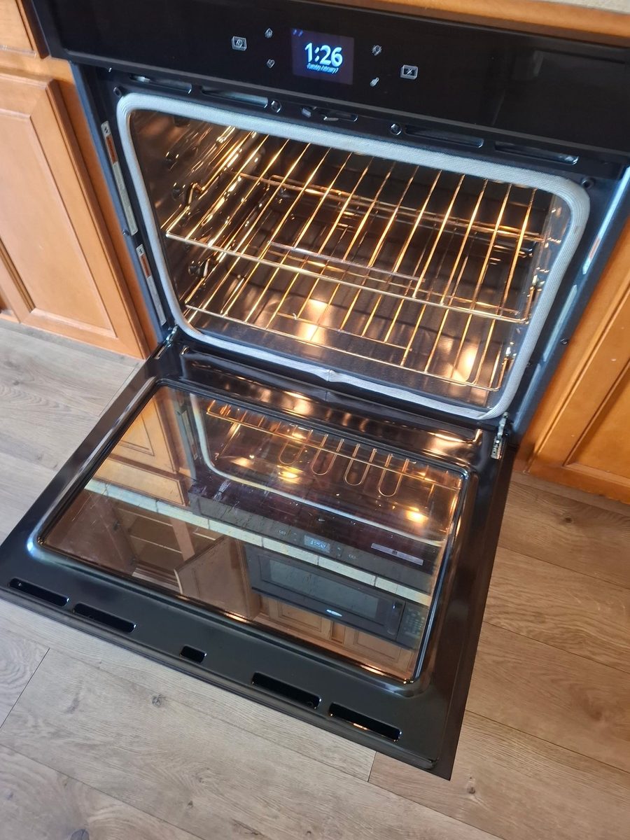 oven cleaned inside and out